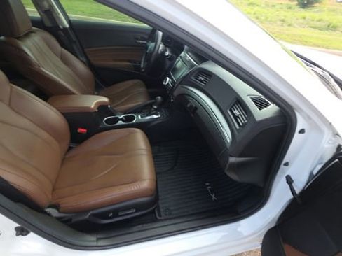 Used 2022 Acura ILX w/ Premium Package FWD image 30