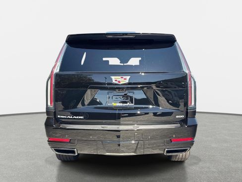 Used 2026 Cadillac Escalade Platinum Sport AWD/4WD image 4