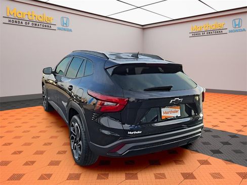 Used 2024 Chevrolet Trax RS w/ Driver Confidence Package image 3