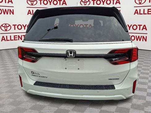 Used 2025 Honda Odyssey Touring image 5