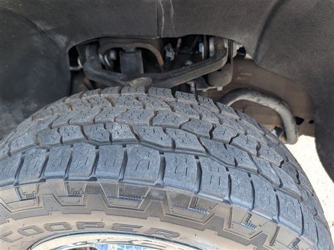 Used 2023 GMC Sierra 3500 SLE AWD/4WD image 11