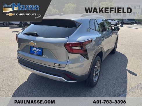 Certified 2024 Chevrolet Trax LT w/ Driver Confidence Package FWD image 5