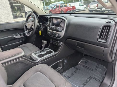 Used 2020 Chevrolet Colorado LT w/ Safety Package image 13