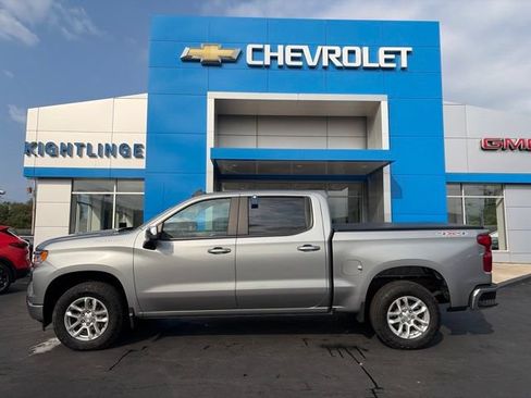 Used 2025 Chevrolet Silverado 1500 LT AWD/4WD image 3