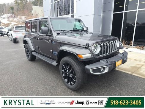Used 2025 Jeep Wrangler Unlimited Sahara AWD/4WD image 1