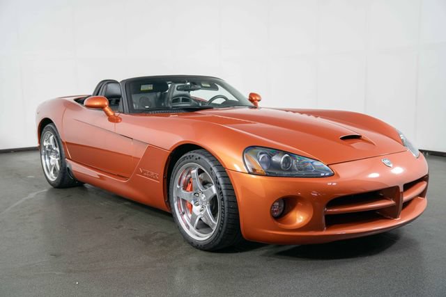 Used 2005 Dodge Viper SRT-10 w/ Copperhead Edition Group RWD image 2