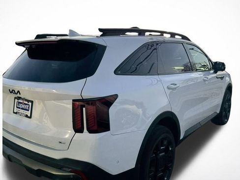 Used 2025 Kia Sorento SX Prestige w/ Olive Brown Leather Package image 3