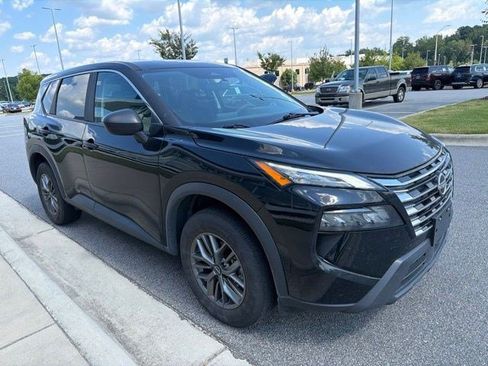 Used 2025 Nissan Rogue S AWD/4WD image 7