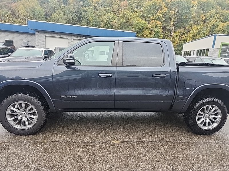 Used 2019 RAM 1500 Laramie w/ Sport Appearance Package AWD/4WD image 4