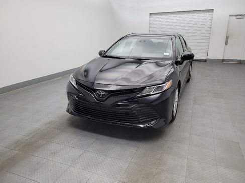 Used 2020 Toyota Camry LE image 15