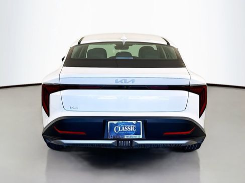 Used 2025 Kia K4 EX image 6