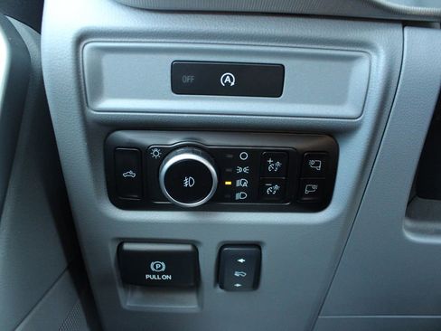 Used 2025 Ford F150 Lariat w/ Equipment Group 502A High AWD/4WD image 37