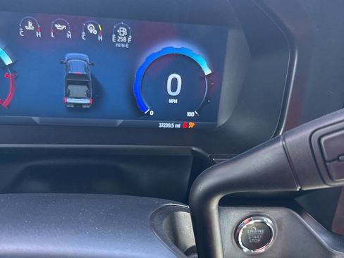 Used 2024 Ford F350 Limited image 4