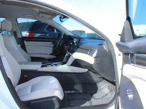 Used 2018 Honda Accord Sedan image 12