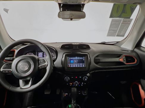 Used 2020 Jeep Renegade Latitude AWD/4WD image 30