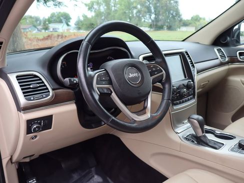 Used 2016 Jeep Grand Cherokee Limited AWD/4WD image 15
