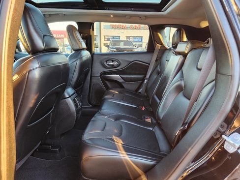 Used 2020 Jeep Cherokee Limited image 13