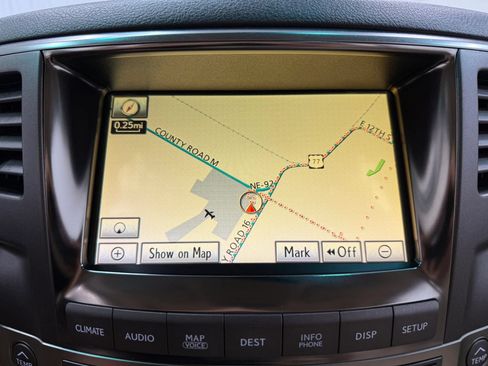 Used 2010 Lexus LX 570 4WD image 26