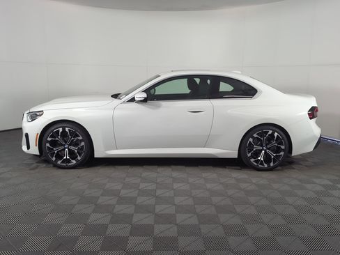 Used 2025 BMW 230i Coupe w/ Convenience Package image 2
