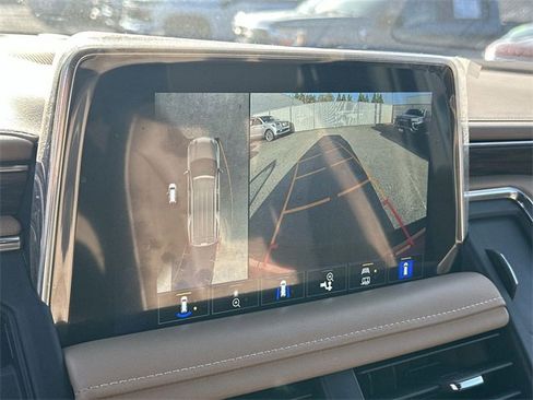 Used 2023 Chevrolet Tahoe Premier w/ Premium Package image 14