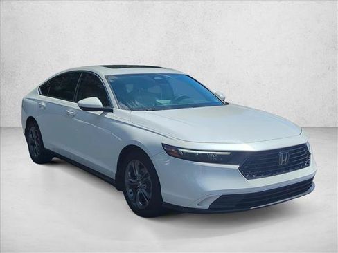 Used 2023 Honda Accord EX image 3