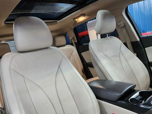 Used 2018 Lincoln MKX Reserve w/ Driver Assistance Package image 16