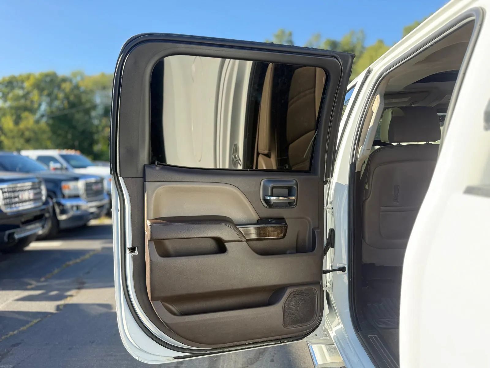 Used 2015 GMC Sierra 3500 Denali w/ Duramax Plus Package AWD/4WD image 13
