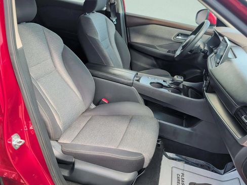 Used 2022 Nissan Rogue SV FWD image 18
