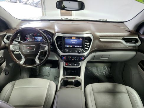 Used 2023 GMC Acadia SLT image 16