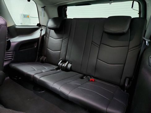 Used 2019 Cadillac Escalade Luxury RWD image 26