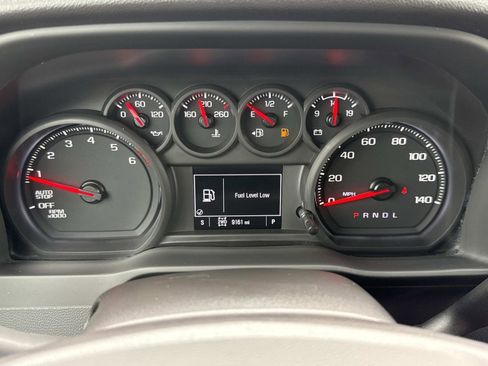 Used 2025 Chevrolet Silverado 1500 Custom image 10