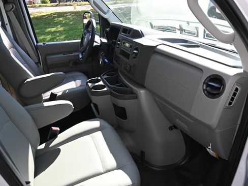 New 2026 Ford E-350 and Econoline 350 Super Duty w/ Power Equipment Group image 26