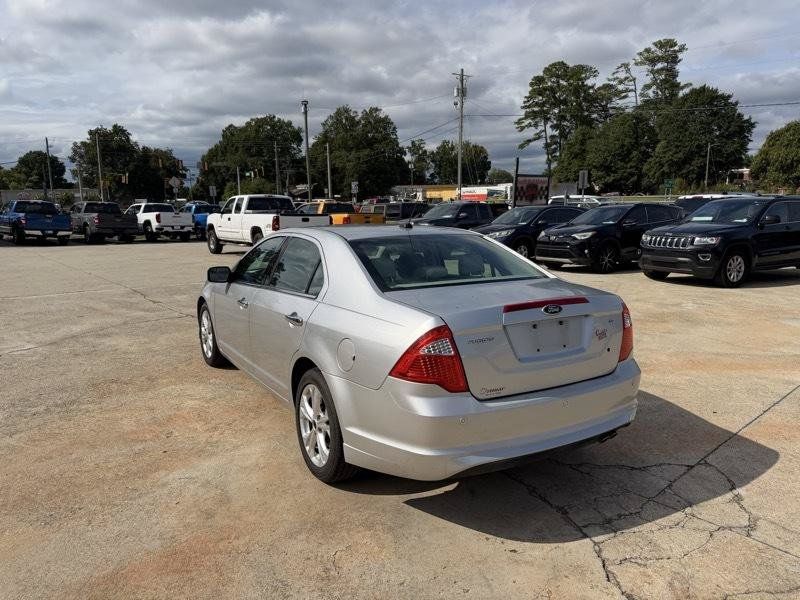 Used 2012 Ford Fusion SE FWD image 3