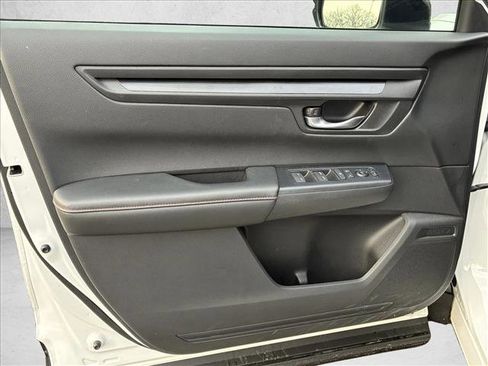 Used 2025 Honda CR-V Sport image 12