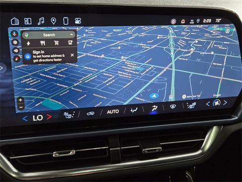 Used 2025 Chevrolet Equinox EV LT w/ Convenience Package image 23