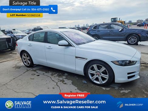 Used 2017 Jaguar XE Premium RWD image 5