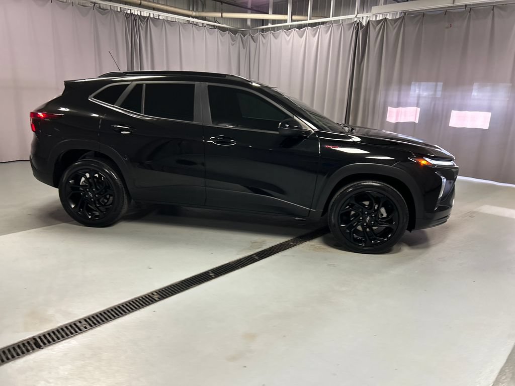 Used 2024 Chevrolet Trax RS w/ Driver Confidence Package FWD image 8