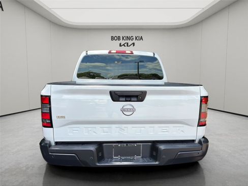 Used 2025 Nissan Frontier S w/ S Utility Package RWD image 4