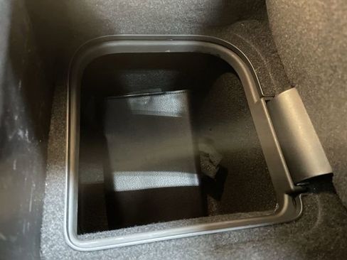 Used 2016 Chevrolet Corvette Stingray Convertible w/ 3LT Preferred Equipment Group image 26