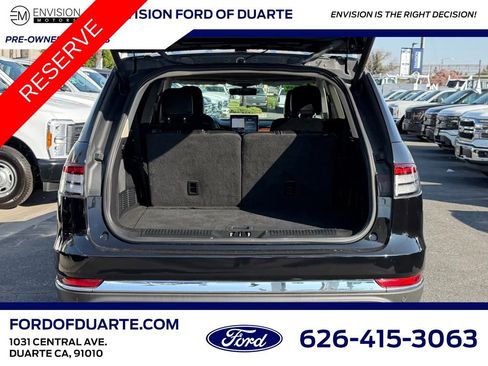 Used 2023 Lincoln Aviator Reserve image 12