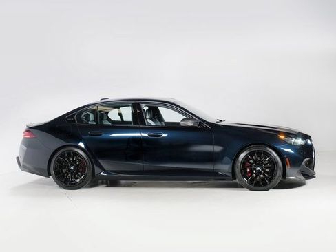 Used 2026 BMW M5 w/ Carbon Package AWD/4WD image 8