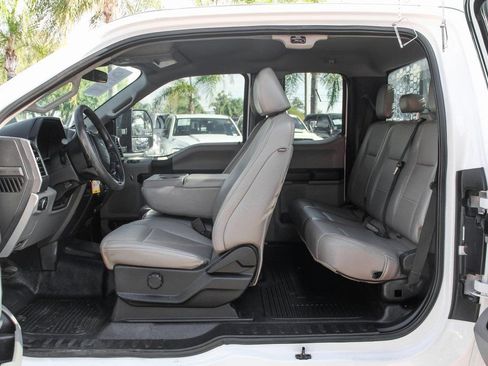 Used 2021 Ford F450 XL w/ Power Equipment Group image 18