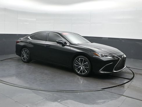 Used 2023 Lexus ES 350 w/ Premium Package image 4