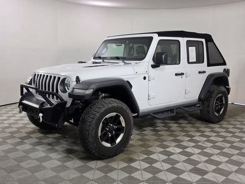 Used 2019 Jeep Wrangler Unlimited Rubicon AWD/4WD image 3