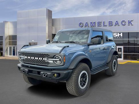 Used 2025 Ford Bronco Badlands w/ Sasquatch Package AWD/4WD image 2