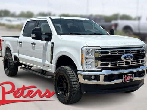Used 2025 Ford F250 XLT w/ FX4 Off-Road Package AWD/4WD image 1