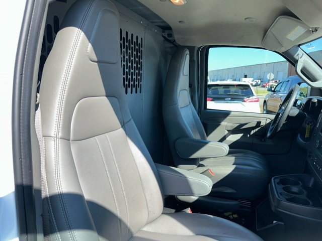 Used 2025 Chevrolet Express 2500 w/ Driver Convenience Package RWD image 27