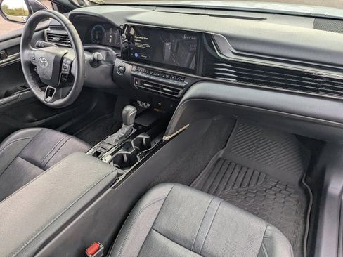 Used 2025 Toyota Camry XSE image 13
