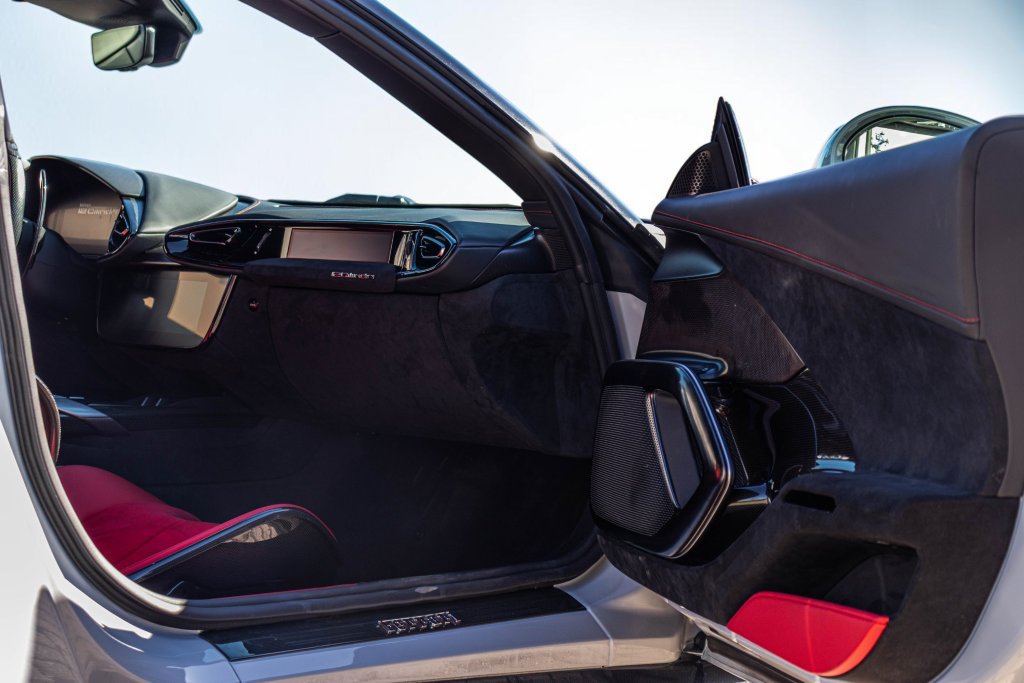 Certified 2025 Ferrari 12Cilindri RWD image 49