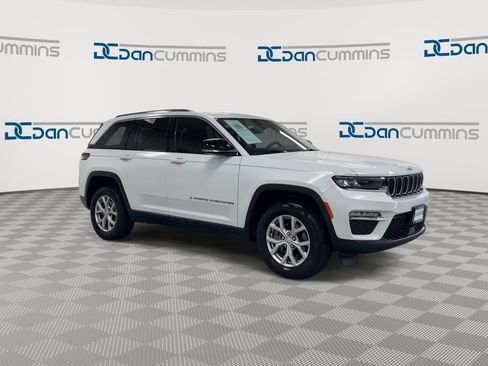 Used 2022 Jeep Grand Cherokee Limited AWD/4WD image 2